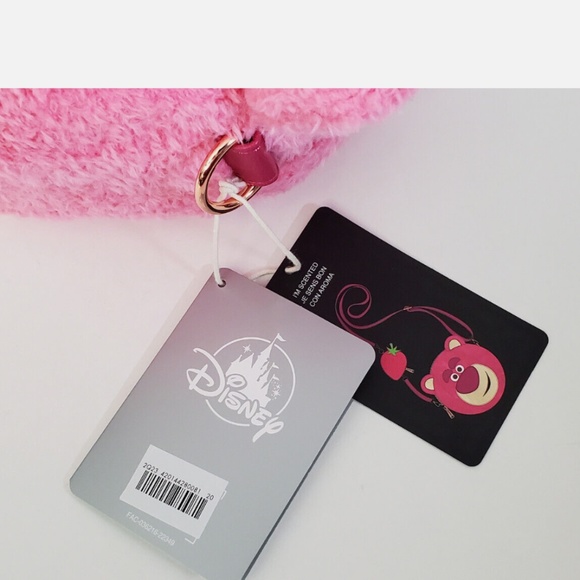 Disney loungefly Lotso purse smells like strawberries - Picture 5 of 16